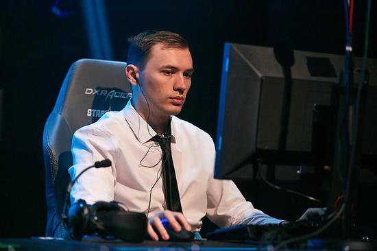 腾讯英雄联盟手游鸿蒙版正式上线引发热潮